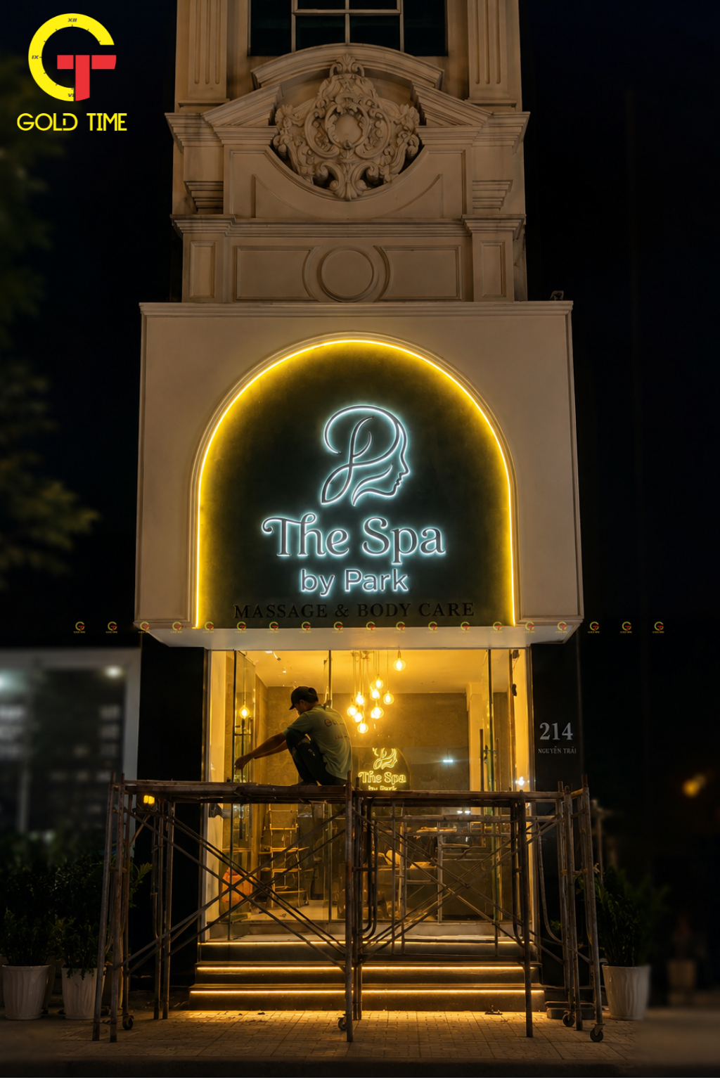 Bảng hiệu spa cao cấp The Spa by Park hoàn thiện ban đêm tại TP.HCM