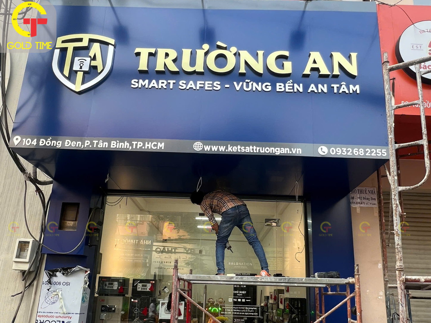 thi công bảng hiệu showroom két sắt Trường An